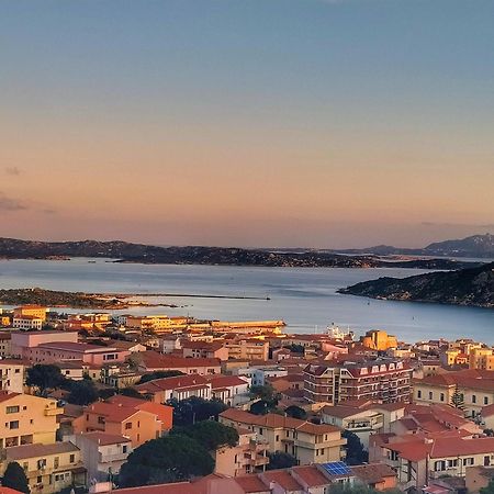 Appartamento Vista Mare A La Maddalena Ла-Маддалена Экстерьер фото