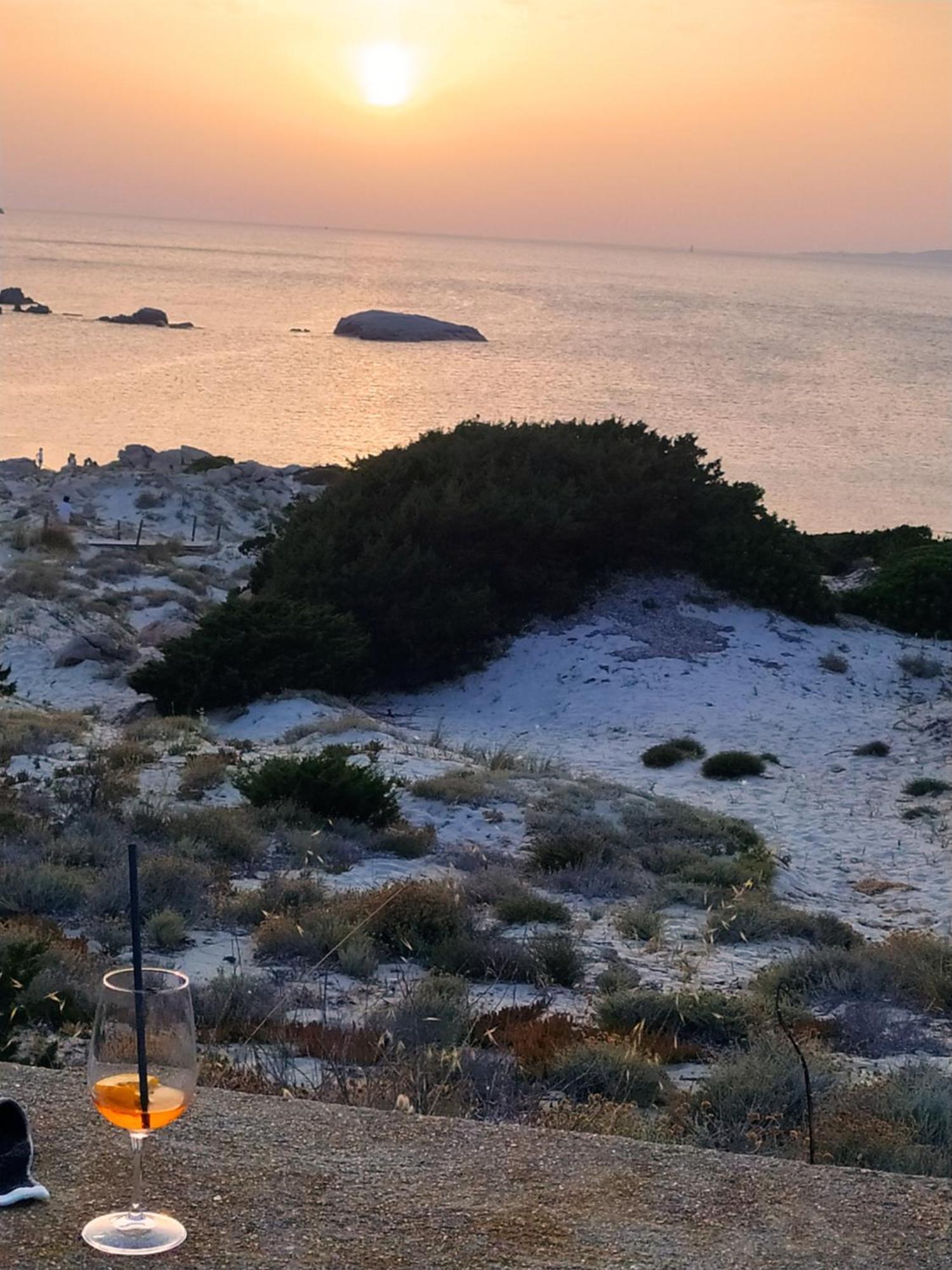 Appartamento Vista Mare A La Maddalena Ла-Маддалена Экстерьер фото